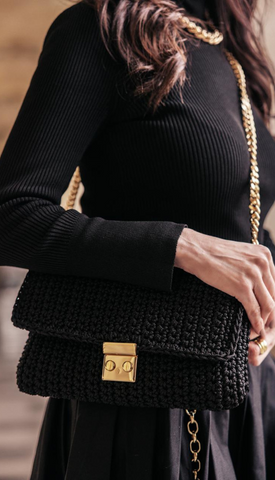 Clutch crochet Caviar Preta
