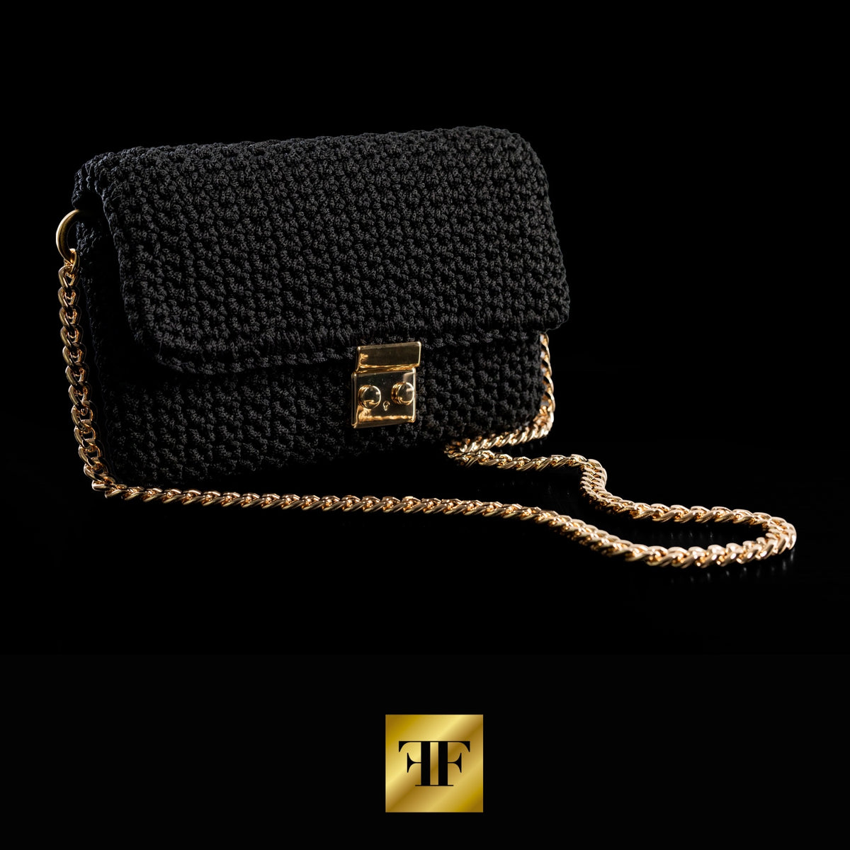 Clutch crochet Caviar Preta
